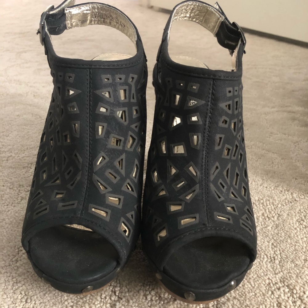 Open Toe Heels - Picture 2 of 3